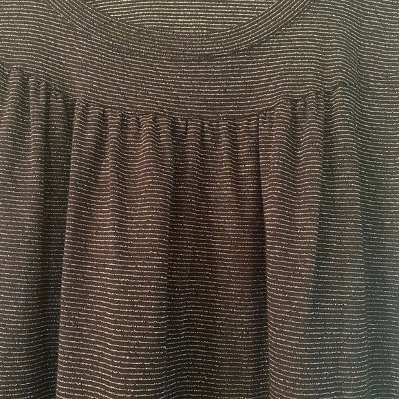 Black & Silver metallic pinstripe top - Picture 2 of 5